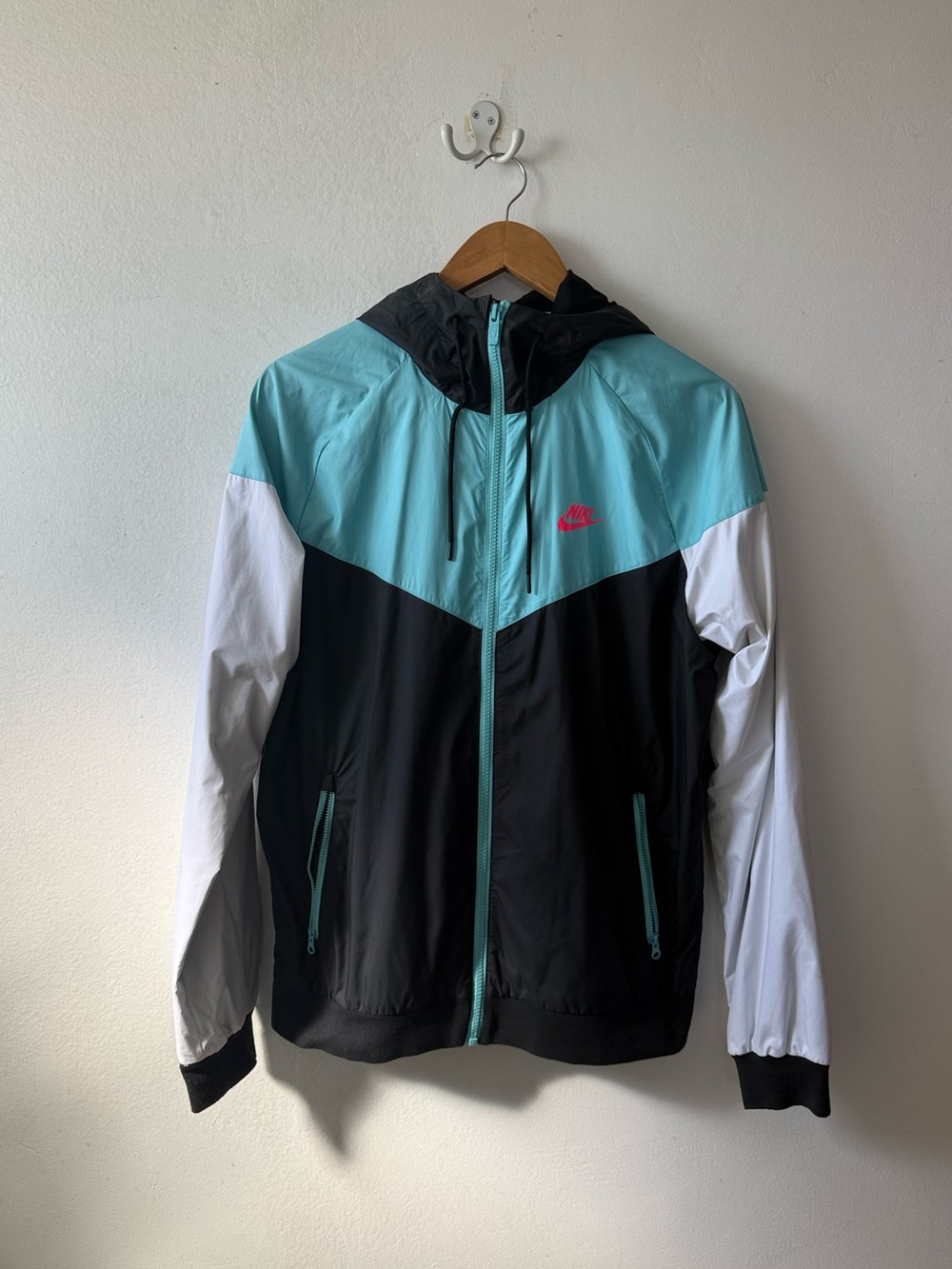 Nike Windrunner blue & black jacket